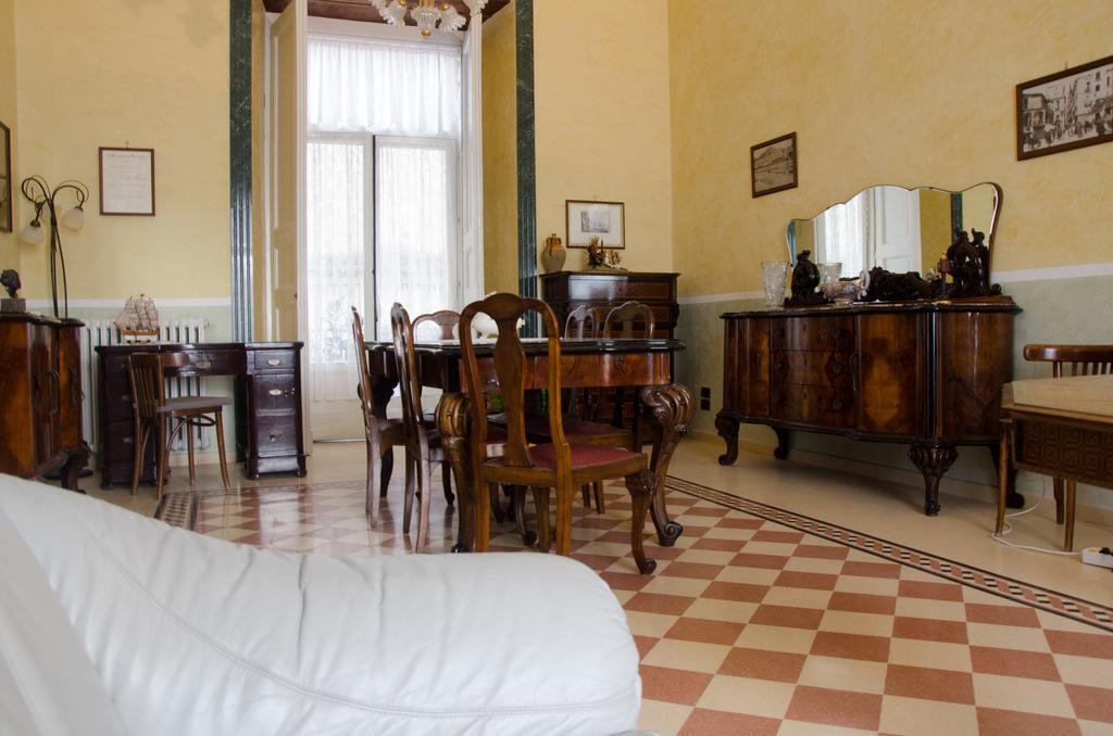 B&B Centrale Салерно Экстерьер фото